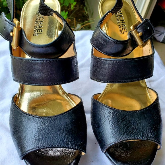 Michael Kors Vintage Black Leather High Heels - Picture 2 of 4